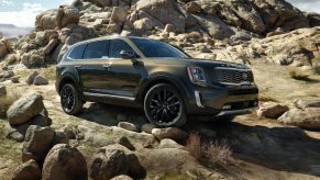 Looking for deals on new cars, not the Kia Telluride