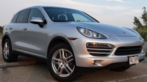 A silver 2013 Porsche Cayenne Manual