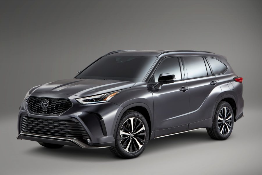 The 2021 Toyota Highlander in grey