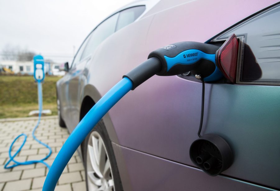 Charging station for electric cars