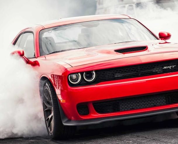 Dodge Challenger Hellcat burnout