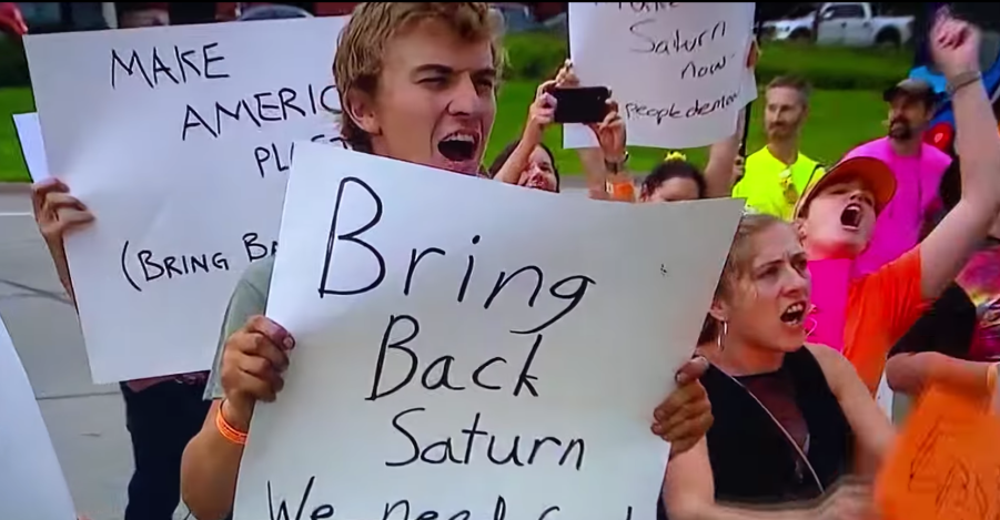 Saturn protester at GM headquarters