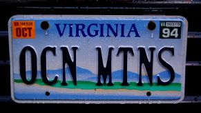 A Virginia vanity plate that spells 'OCN MTNS' for Ocean Mountains