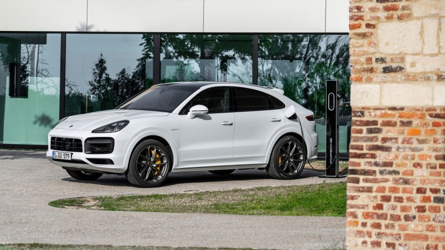 2021 Porsche Cayenne Turbo E-Hybrid | Porsche