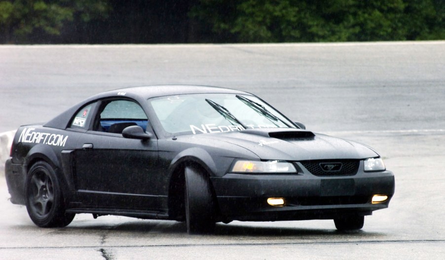 ford mustang oversteer understeer drift