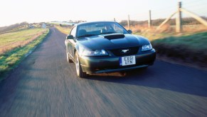 2002 ford mustang bullitt driving