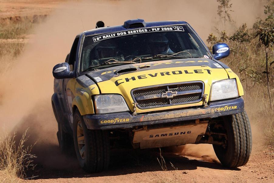 chevy s10 driving at sertoes rally