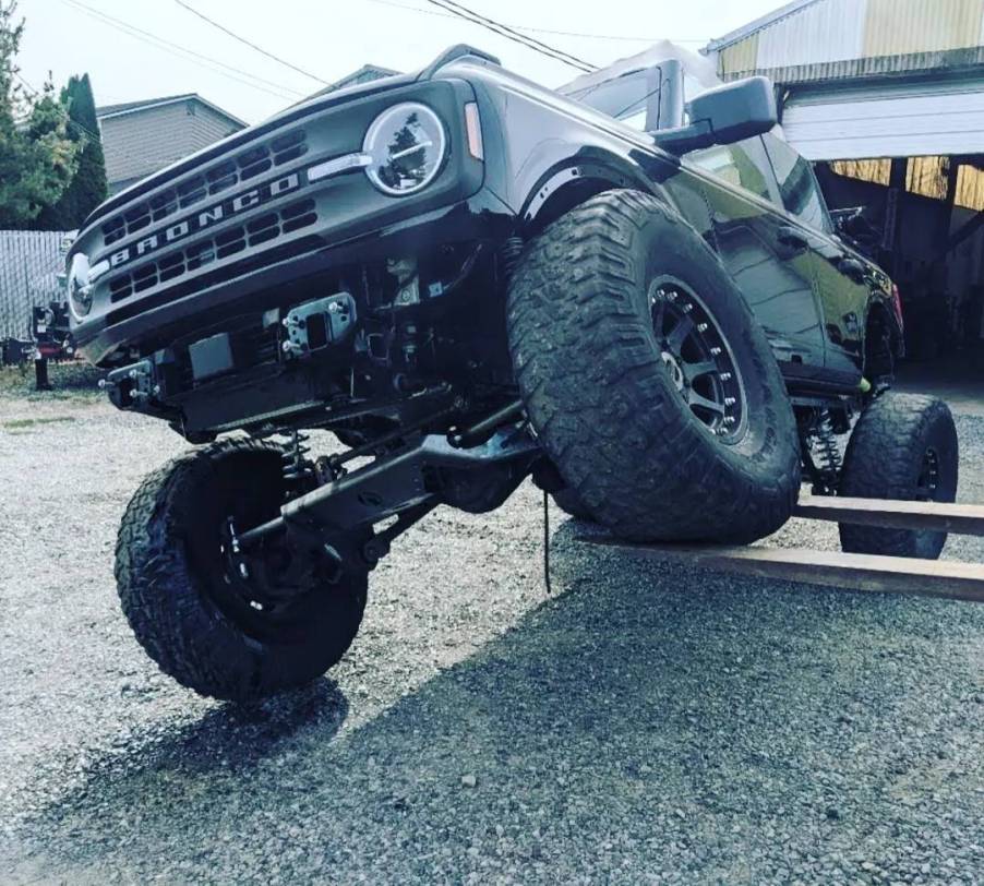 2021 Ford Bronco solid-axle | DelFab