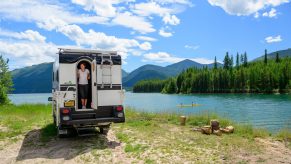 RV Boondocking On Lake