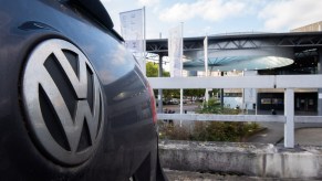 A Volkswagen is parked in front of the Braunschweig City Hall. A criminal trial of the Regional Court of Braunschweig against four defendants in the VW emissions scandal begins in the city hall. It is about the role of the managers in the diesel affair, which came to public attention in September 2015