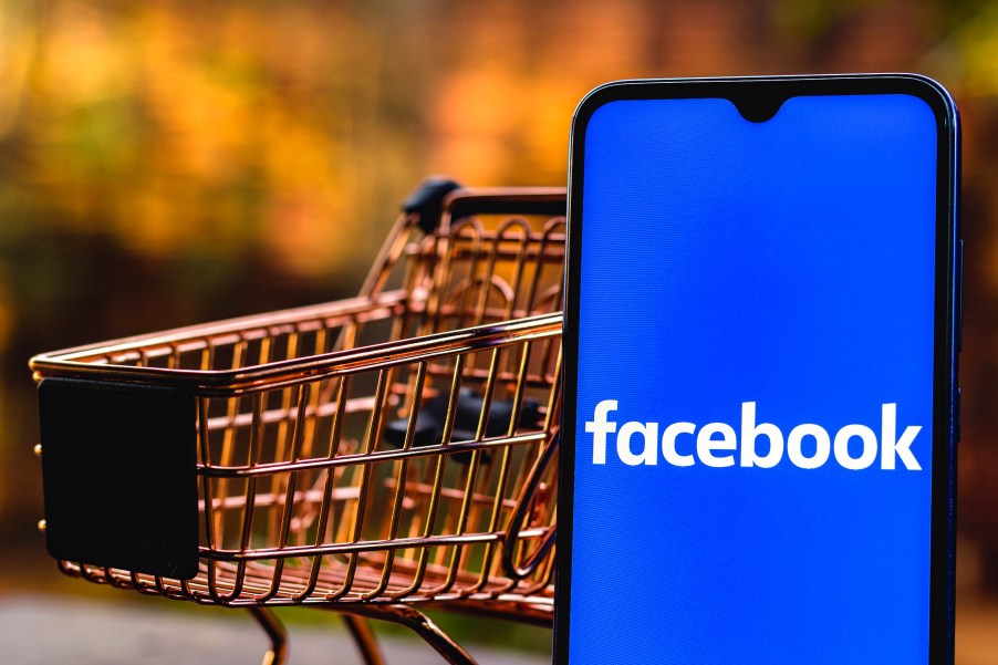 Facebook logo next to a shopping cart