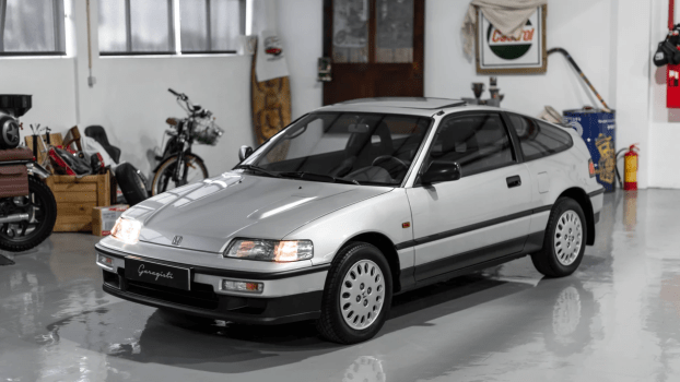 This Pristine 1990 Honda CR-X Has Fewer Miles Than a Brand New Car