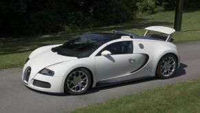 2009 Bugatti Veyron Grand Sport in white