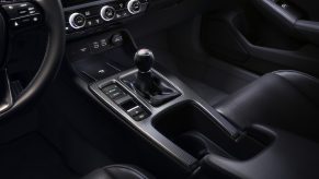 The manual transmission in a 2022 Honda Civic