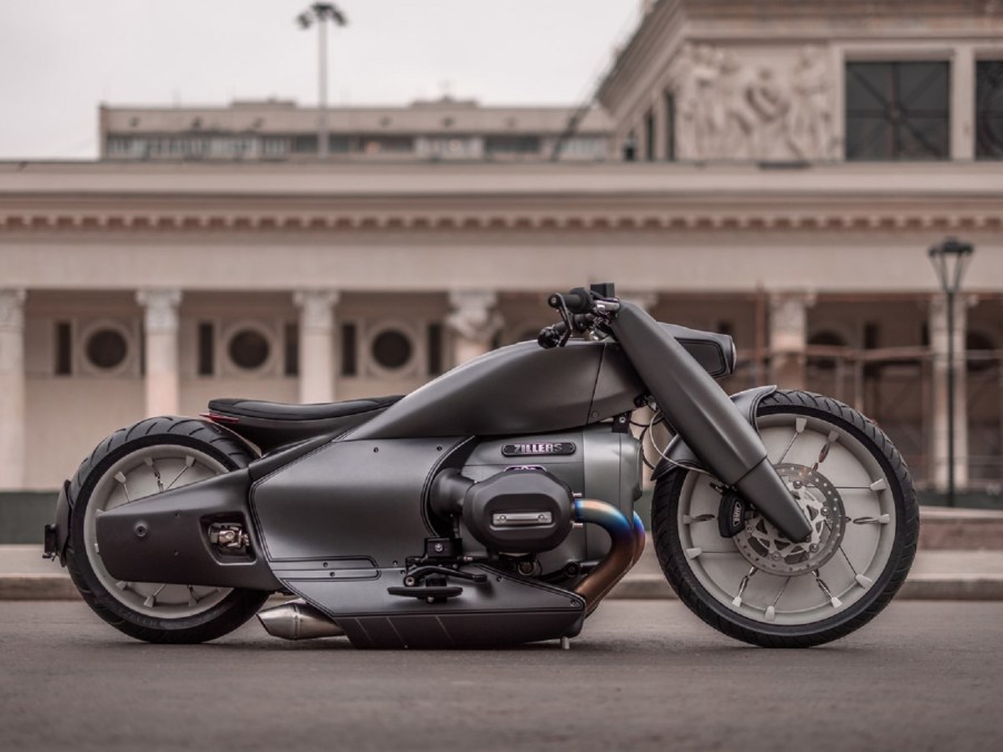 The side view of Zillers Garage's custom carbon-fiber-bodied BMW R 18 on a city street