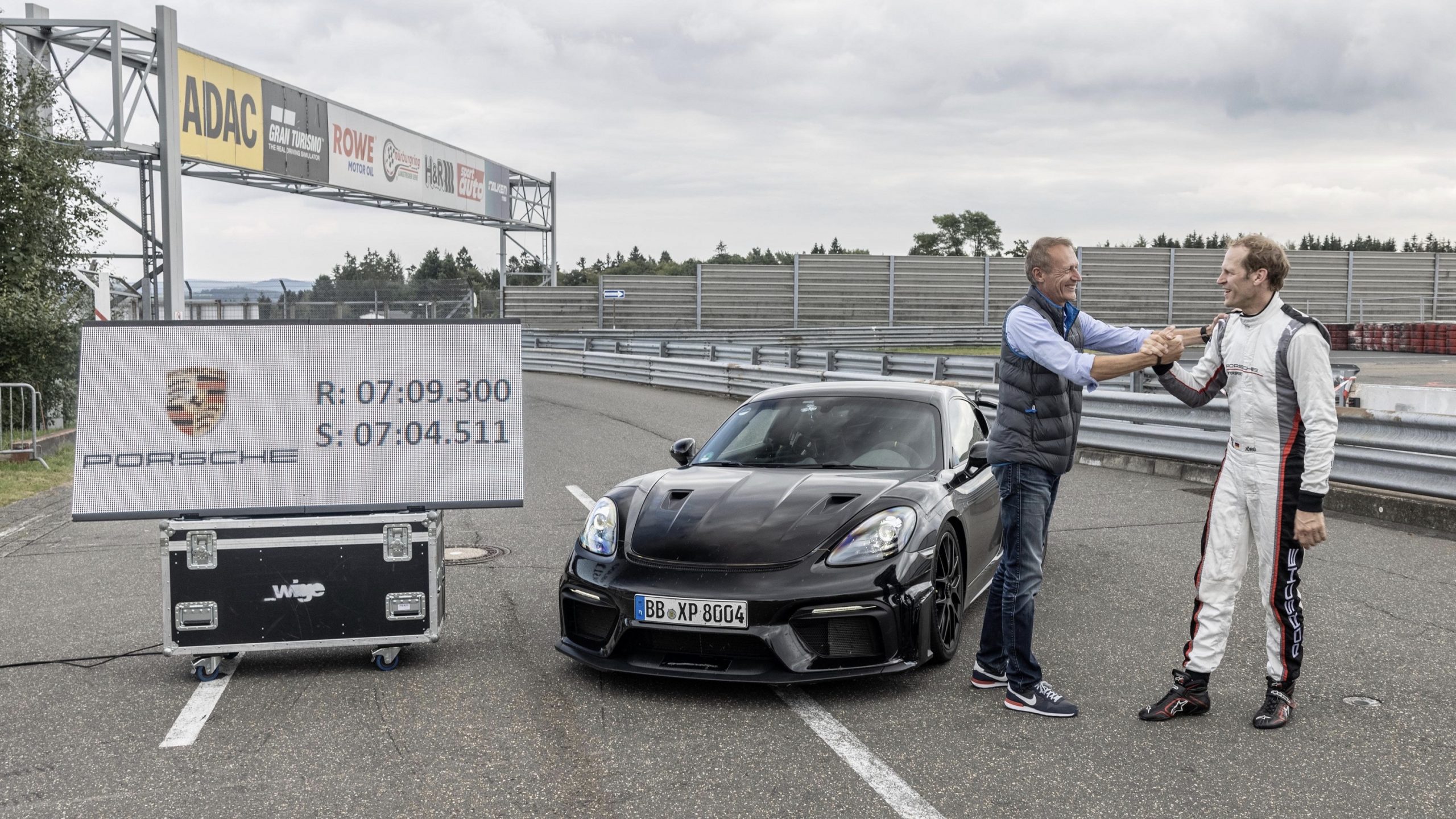 Andreas Preuninger and the Porsche GT4 RS at the Nordschleife