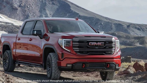 The 2022 GMC Sierra AT4X Has One Crucial Advantage