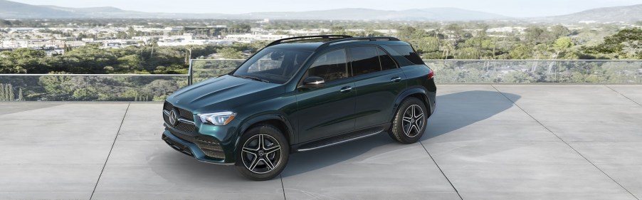 A black 2022 Mercedes-Benz GLE parked outside.