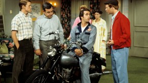 Fonzie on his motorcycle in 'Happy Days' in July 1975: Actors Ron Howard, Tom Bosley, Marion Ross, Henry Winkler, Erin Moran, and Donny Most