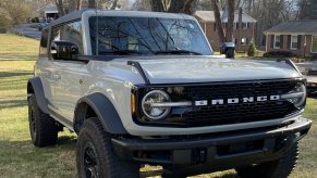 2021 Ford Bronco Wildtrak Sasquatch in grass