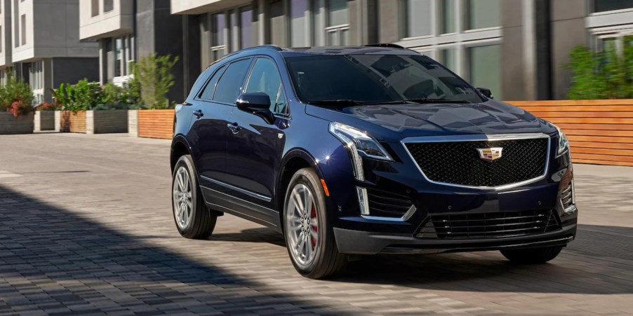 2022 Cadillac XT5 luxury SUV, is it better than the XT6?