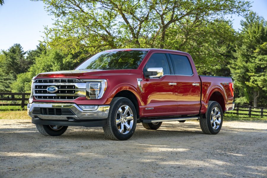 This 2022 Ford F-150 Lariat vs the Ram 1500 Laramie