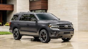 The 2022 Ford Expedition parked near a home