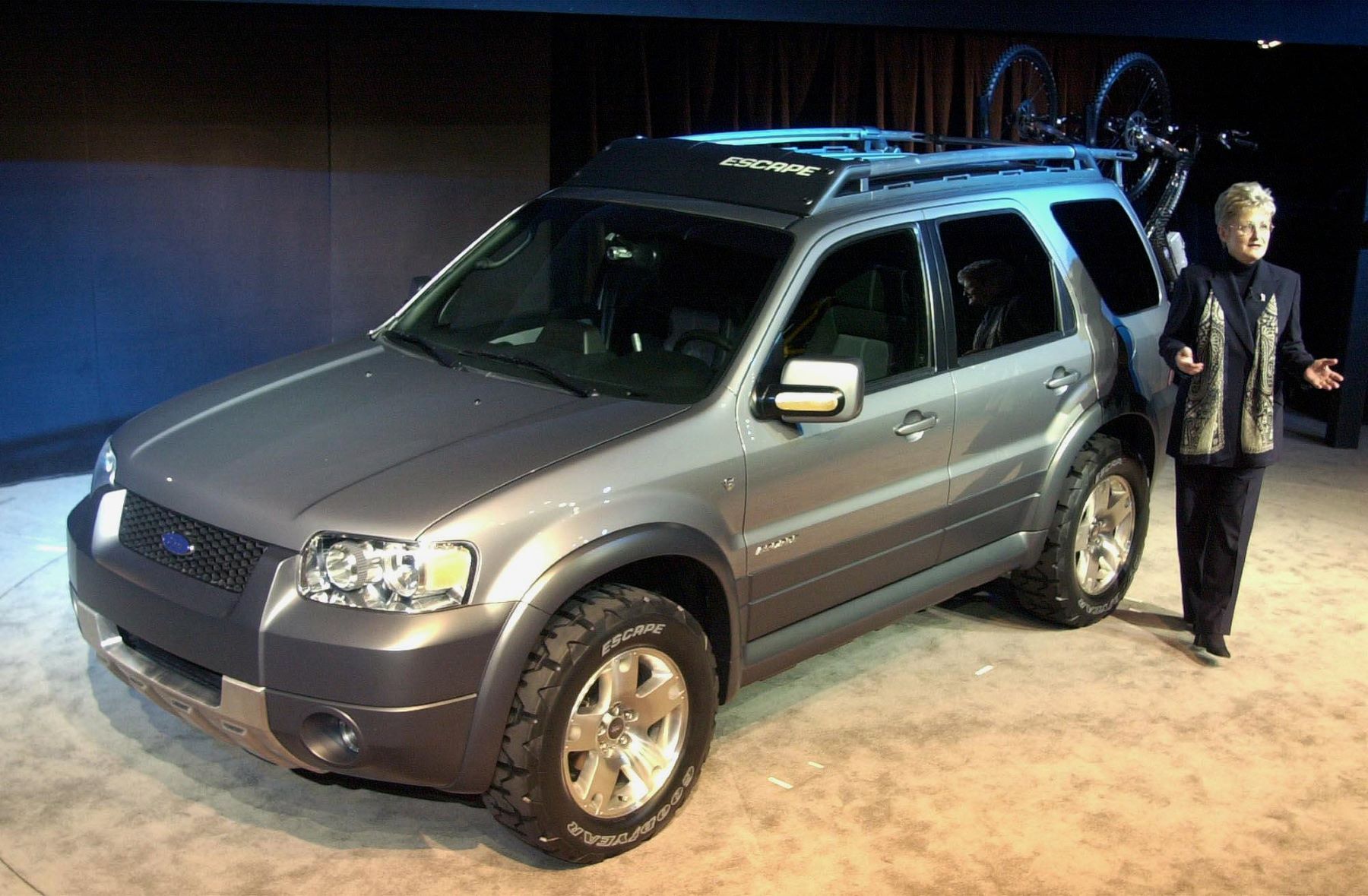 2001 Ford Escape unibody SUV premiere at the 2000 North American Auto Show in Detroit, Michigan