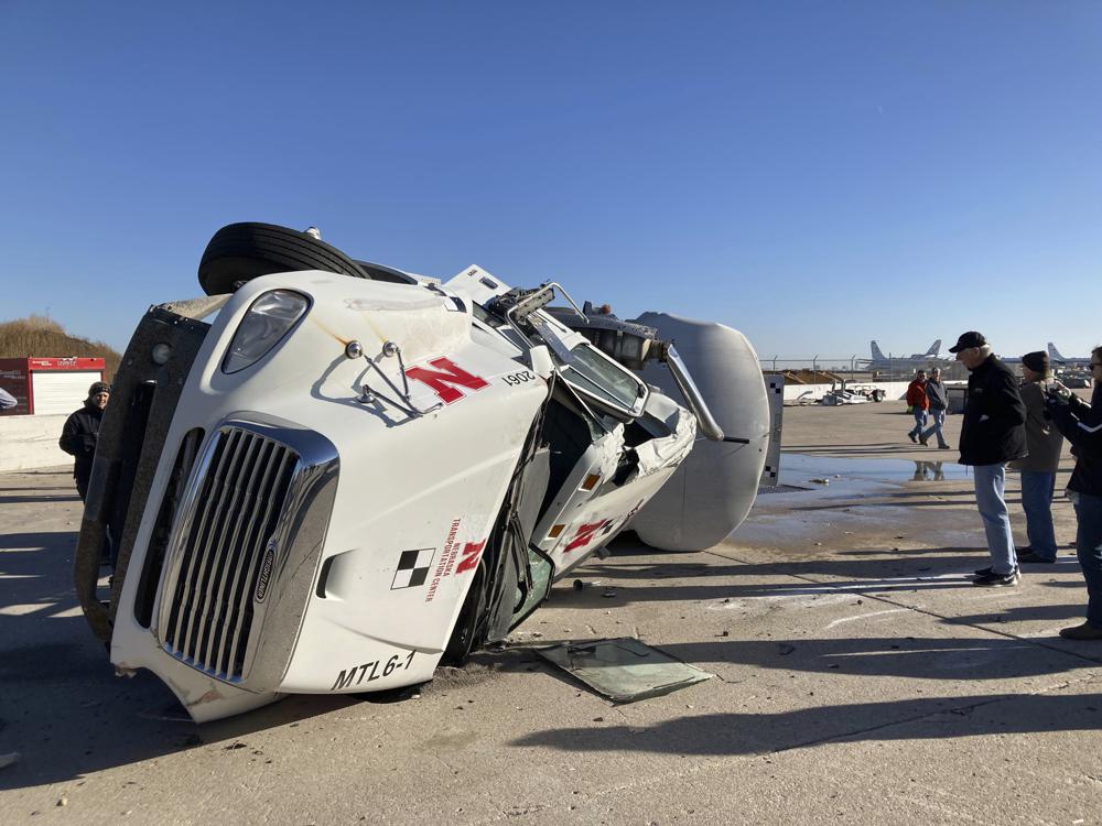 Barrier crash test 