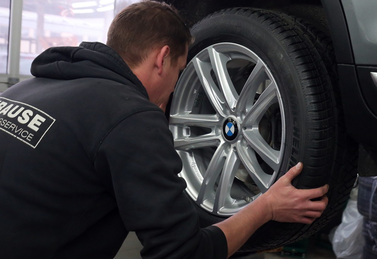 How to change a tire