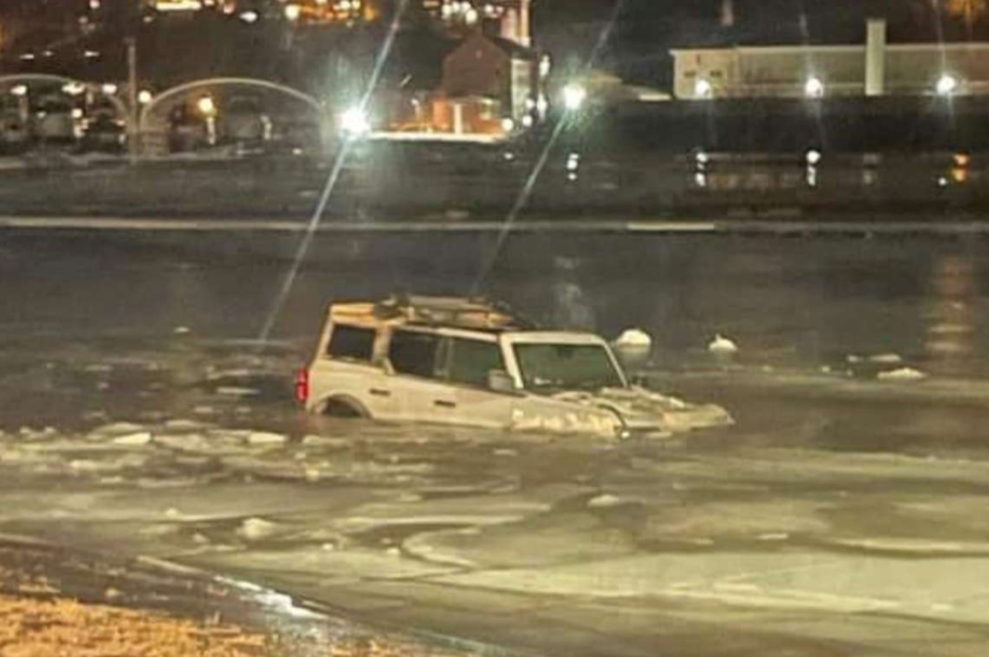 2021 Ford Bronco sinking in a river