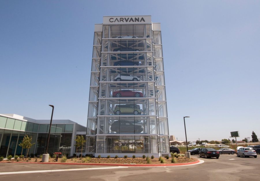 A carvana vending machine