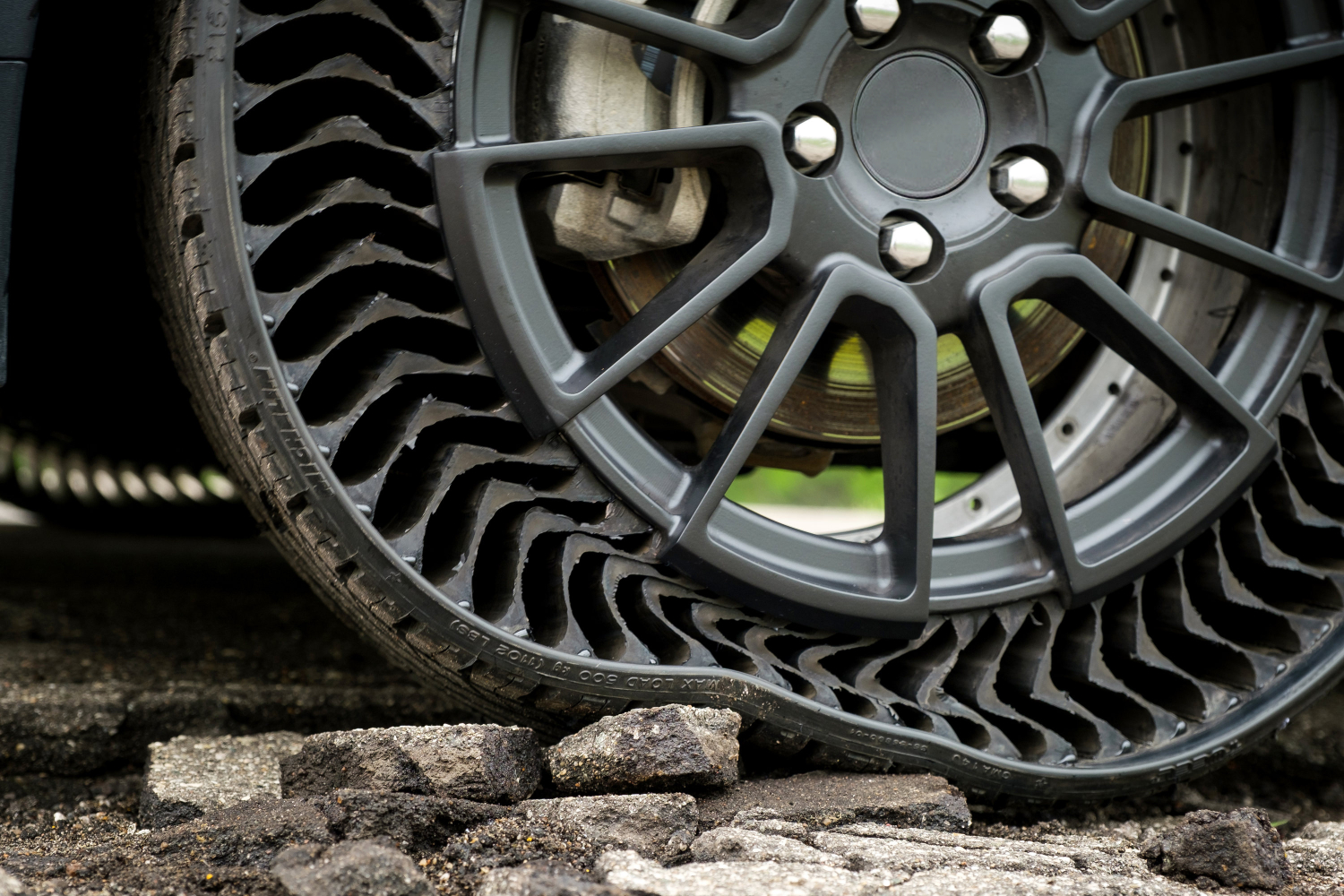 The Chevy Bolt testing an Uptis airless tire