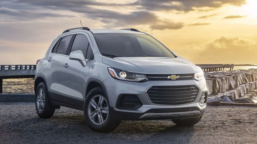 White 2022 Chevrolet Trax posed