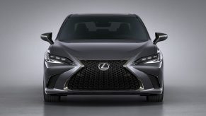 2022 Lexus ES midsize sedan front view