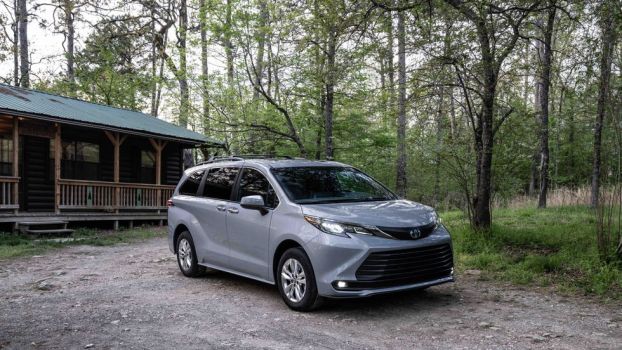 2022 Toyota Sienna Woodland Trim Is the Land Cruiser of Minivans