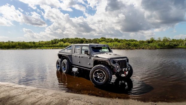 Daniel Radcliffe’s 6×6 Jeep From ‘The Lost City’ Stolen by Florida Man