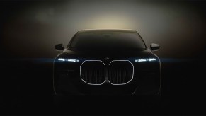 2023 BMW i7 front kidney grille preview