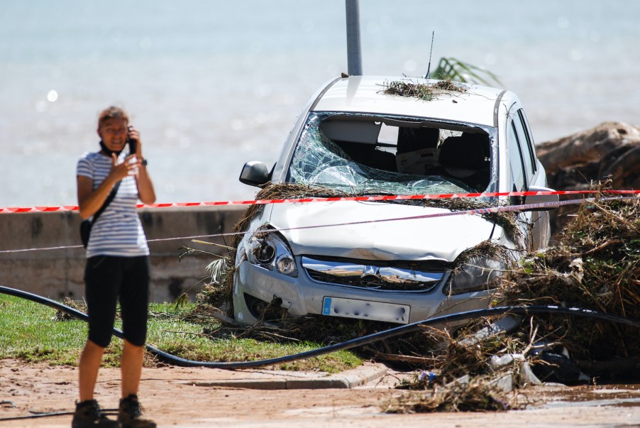 Customer on the phone after a car accident