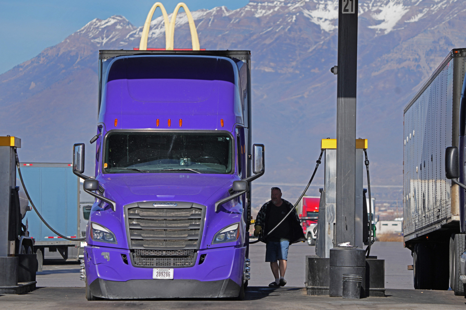 Long-haul truck drivers found creative ways to cook