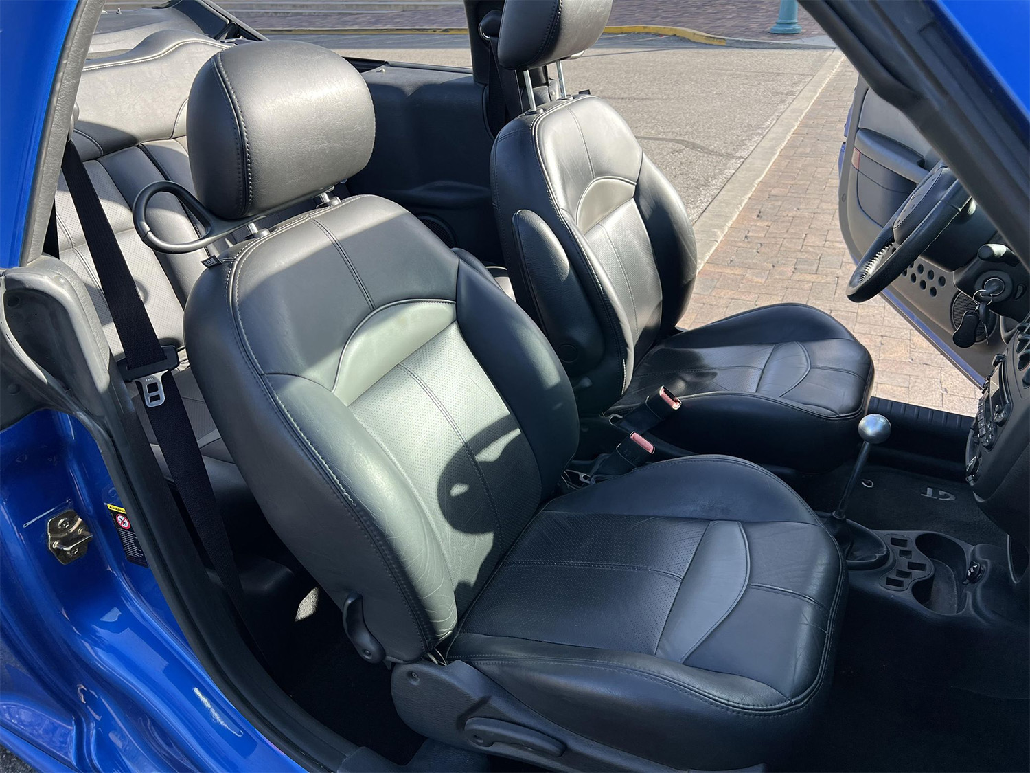 Dark slate gray  Chrsyler PT cruiser interior 