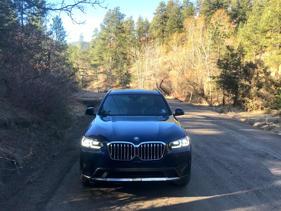 2022 BMW X3 front far shot