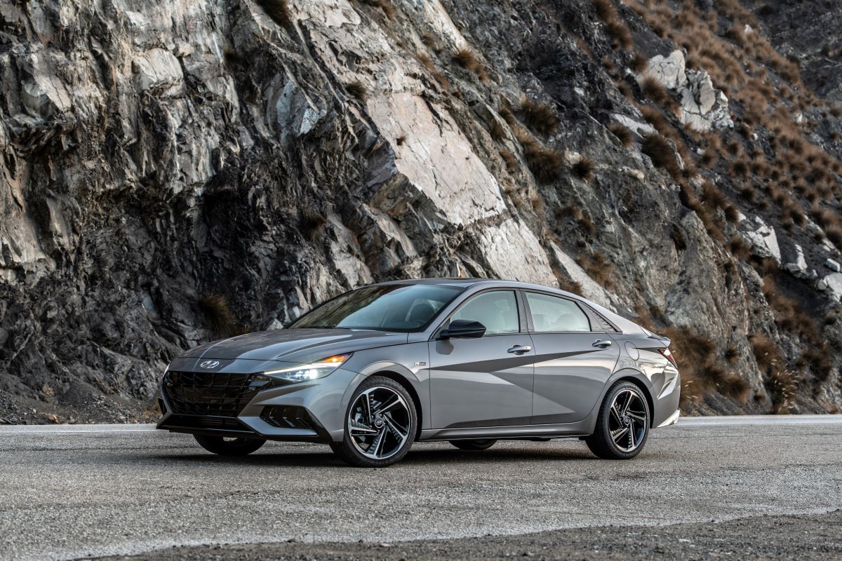 Grey 2022 Hyundai Elantra N-Line, a powerful competitor to the Acura Integra