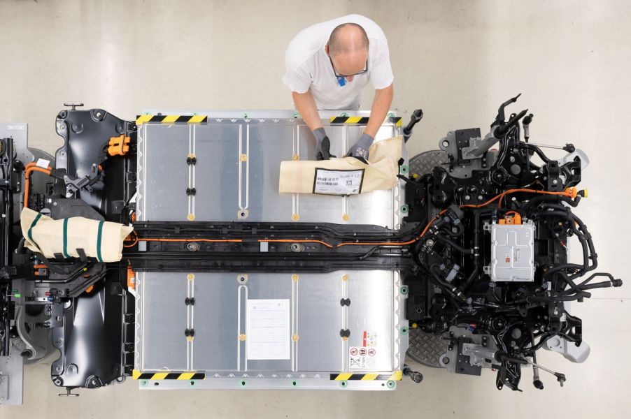 EV batteries being assembled, customers could also lease the battery.