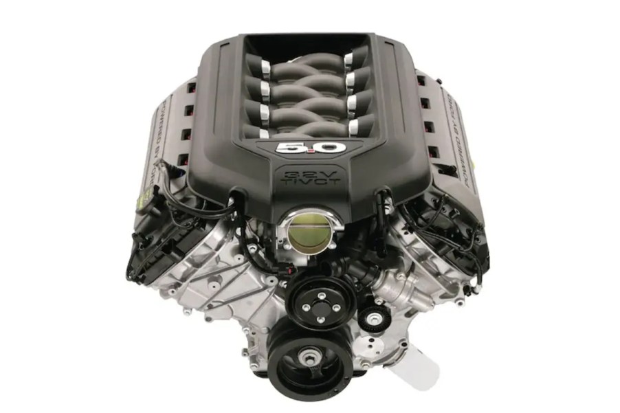 Tip up of Ford 5.0-liter Coyote V8 engine