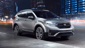 Front angle view of Lunar Silver Metallic 2022 Honda CR-V