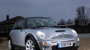 A silver 2003 R53 Mini Cooper S