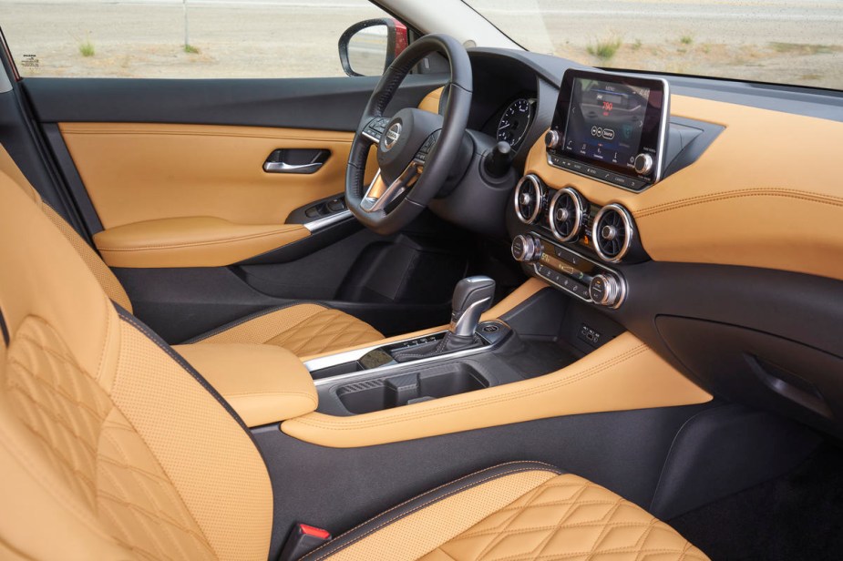 2022 Nissan Sentra interior