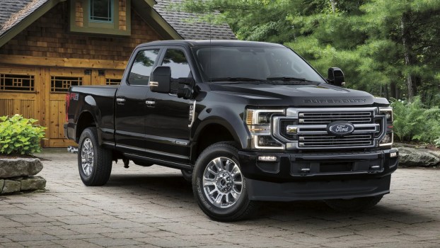 What Features Come Standard on the 2022 Ford F-250 Super Duty?