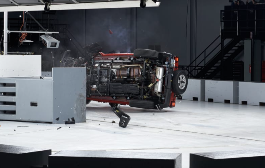 2022 Jeep Wrangler flipping during crash test